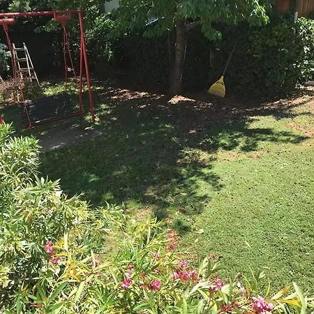 Bogracsos Apartmanhaz 巴拉顿菲赖德