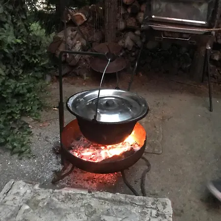 Bogracsos Apartmanhaz בית נופש *