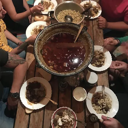 בית נופש Bogracsos Apartmanhaz *