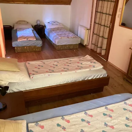 בית נופש Bogracsos Apartmanhaz באלאטונפורד