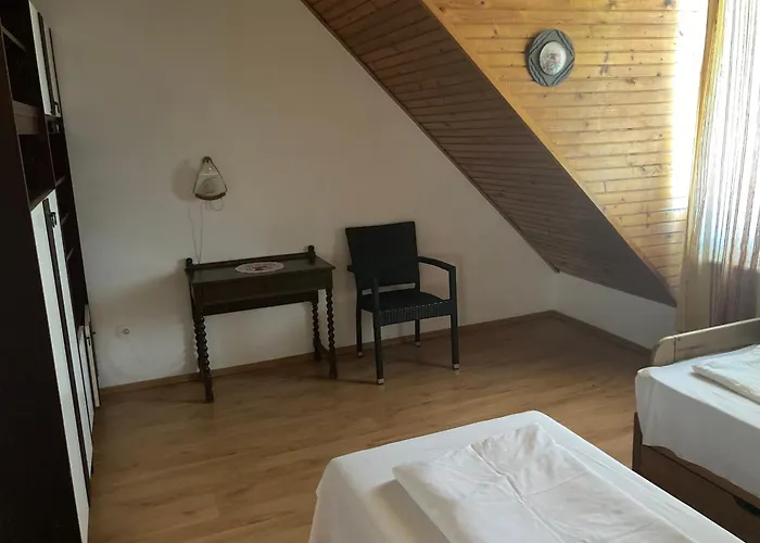 בית נופש Bogracsos Apartmanhaz *